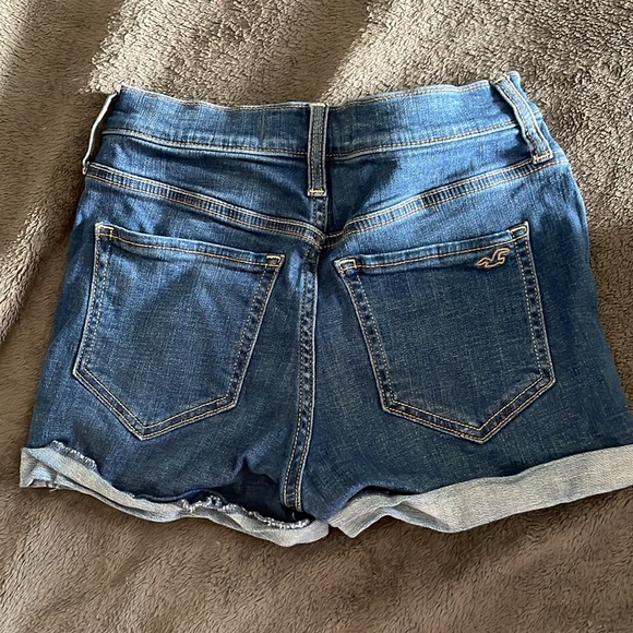 Hollister Jean shorts - Picture 2 of 3